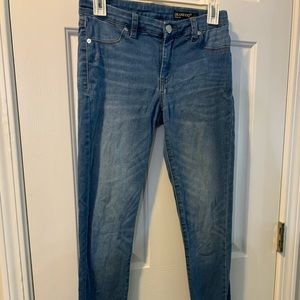 BLANK NYC Spray On Jeans size 27